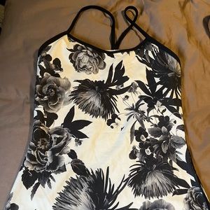 Lululemon Power Y tank. Size 6.